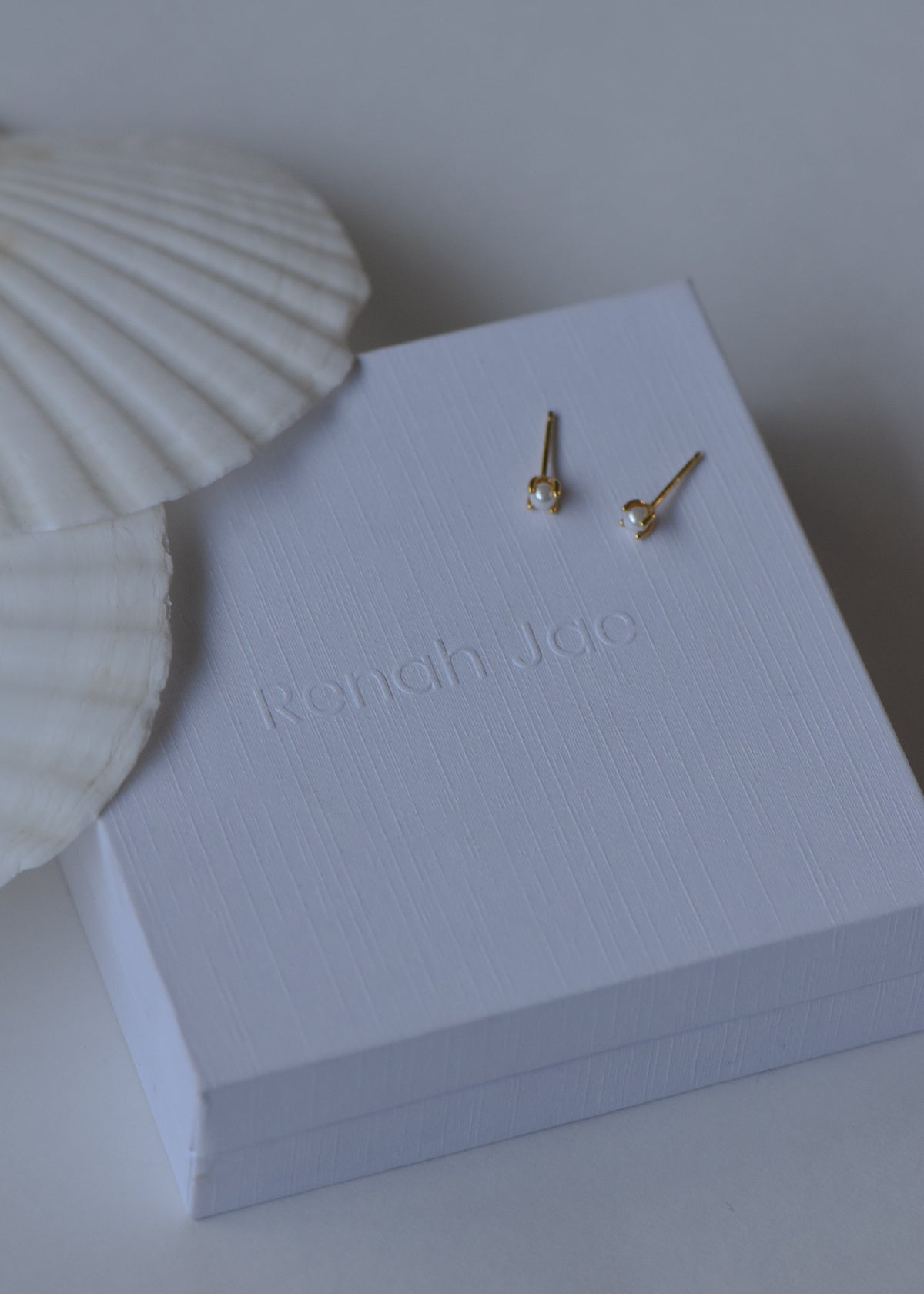 Small Pearl Studs in Gold