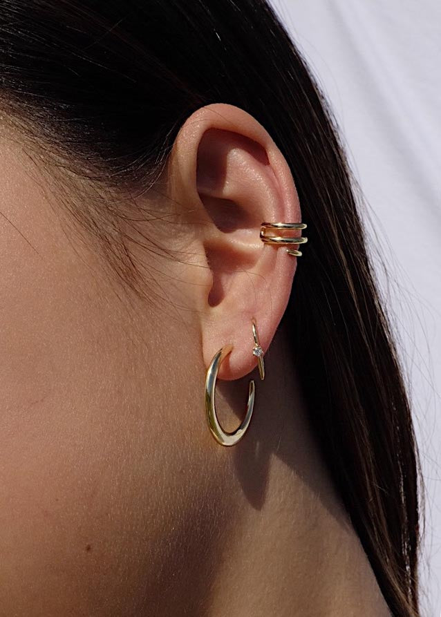 Mini Claw Earrings in Gold