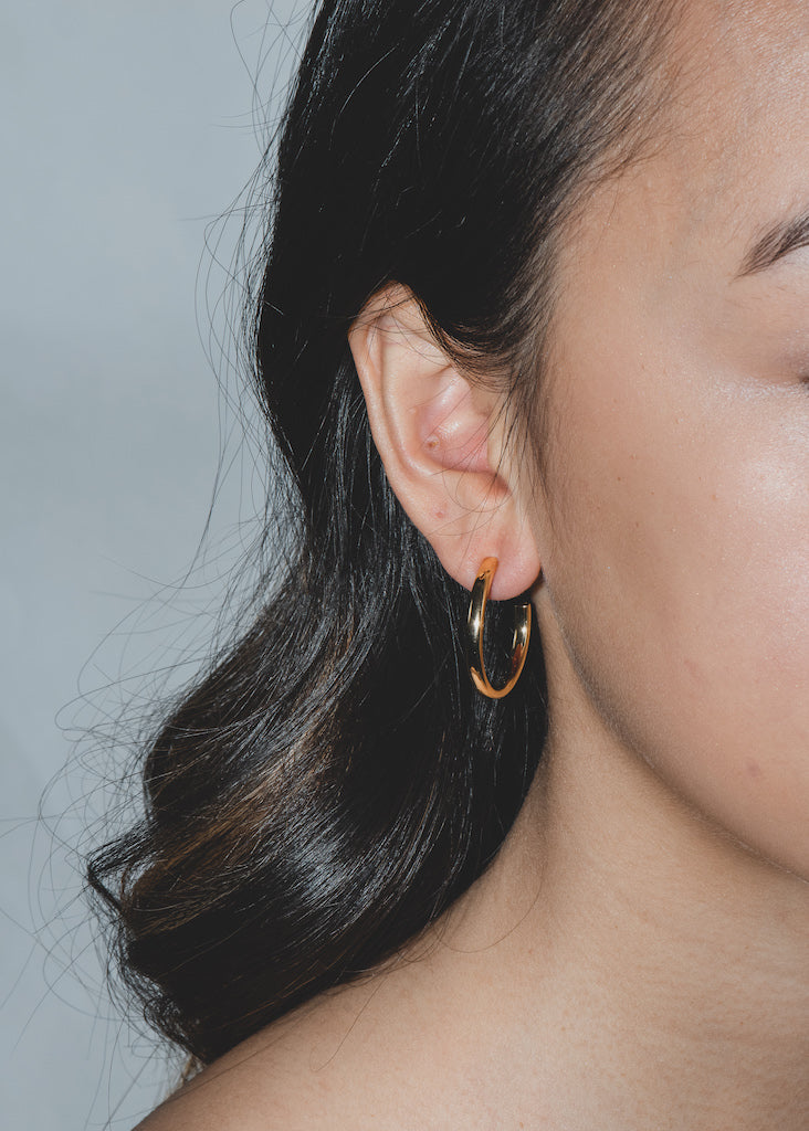 Medium Celine Hoops in Gold